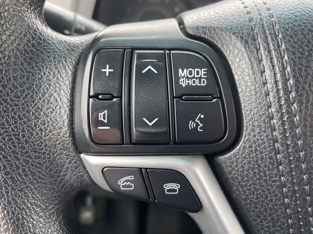 Used 2017 Toyota Sienna LE image 11