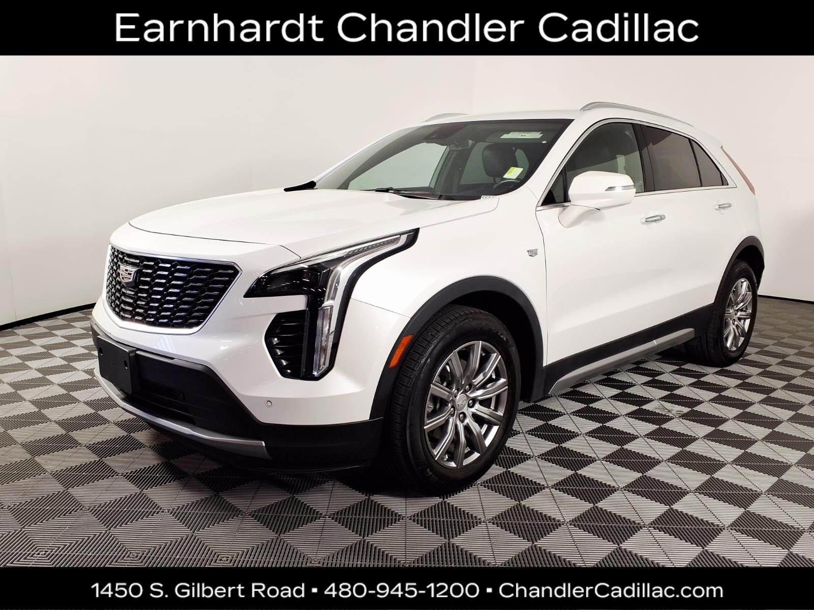 Used 2021 Cadillac XT4 Premium Luxury FWD image 1
