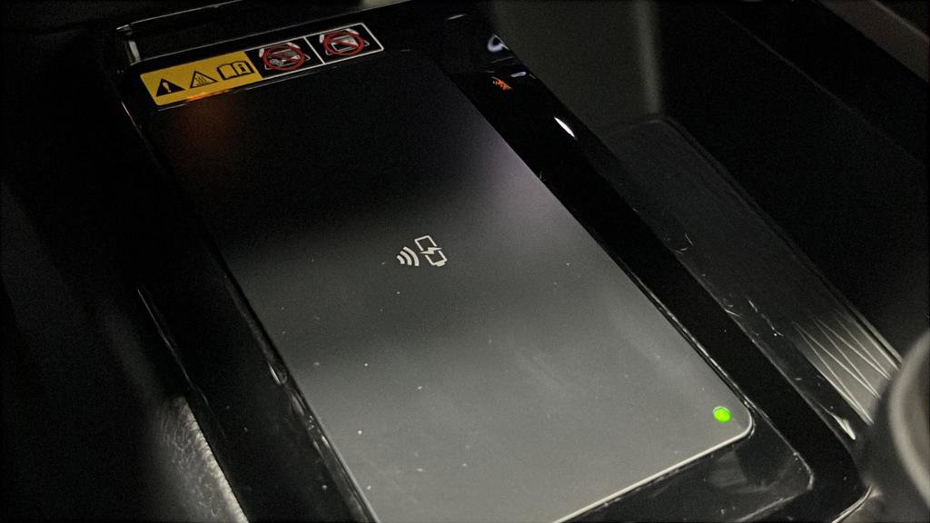 Used 2025 Toyota Camry XLE image 36