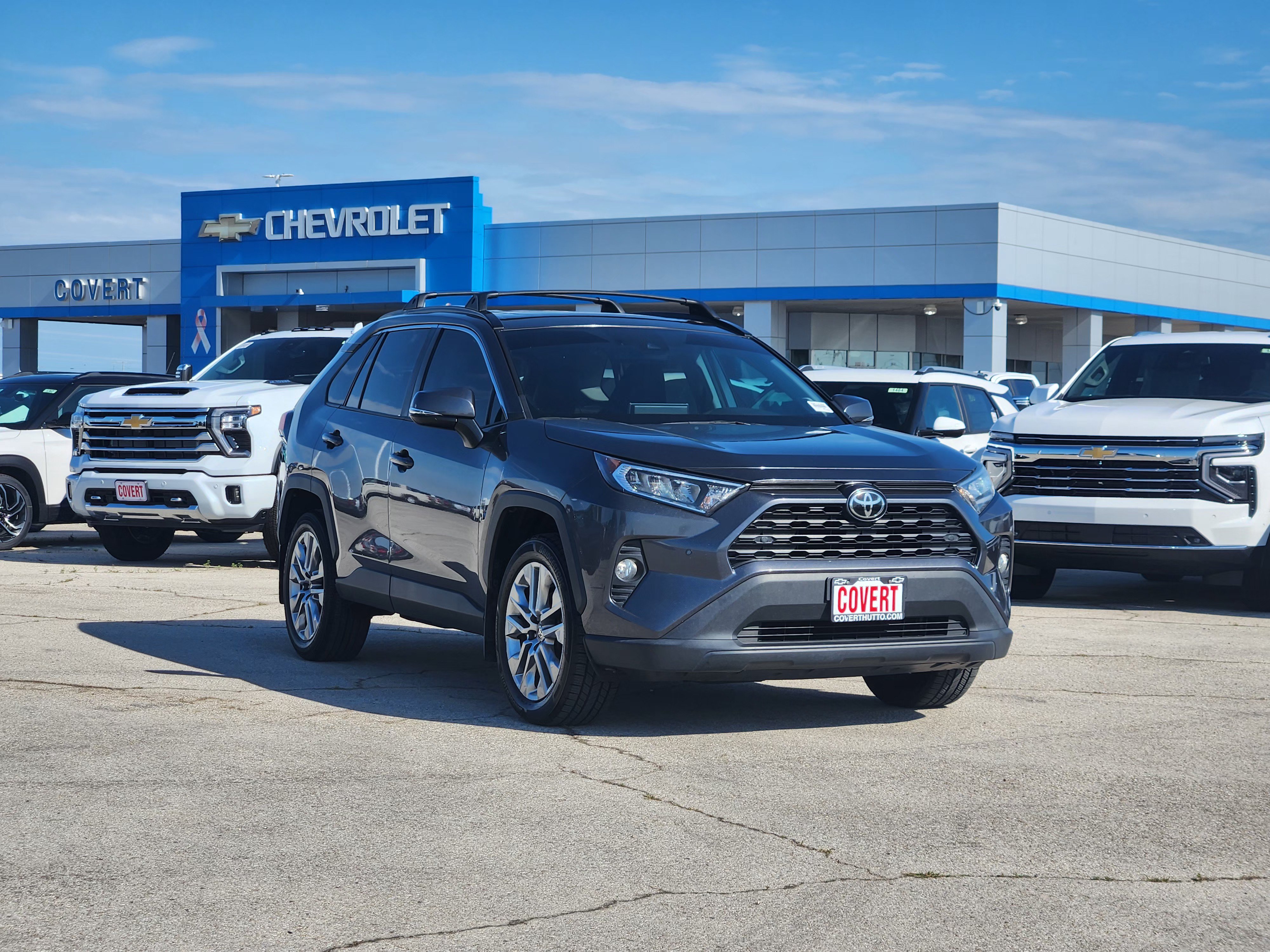 Used 2021 Toyota RAV4 XLE Premium FWD image 3