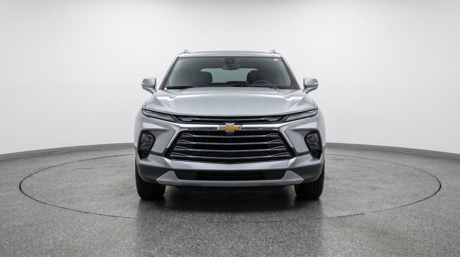Used 2025 Chevrolet Blazer LT FWD image 2