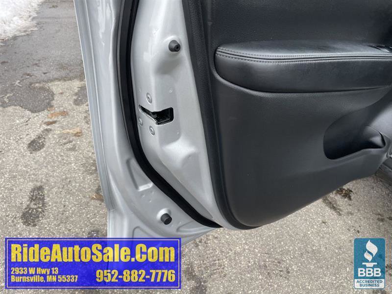 Used 2018 Nissan Rogue S image 25