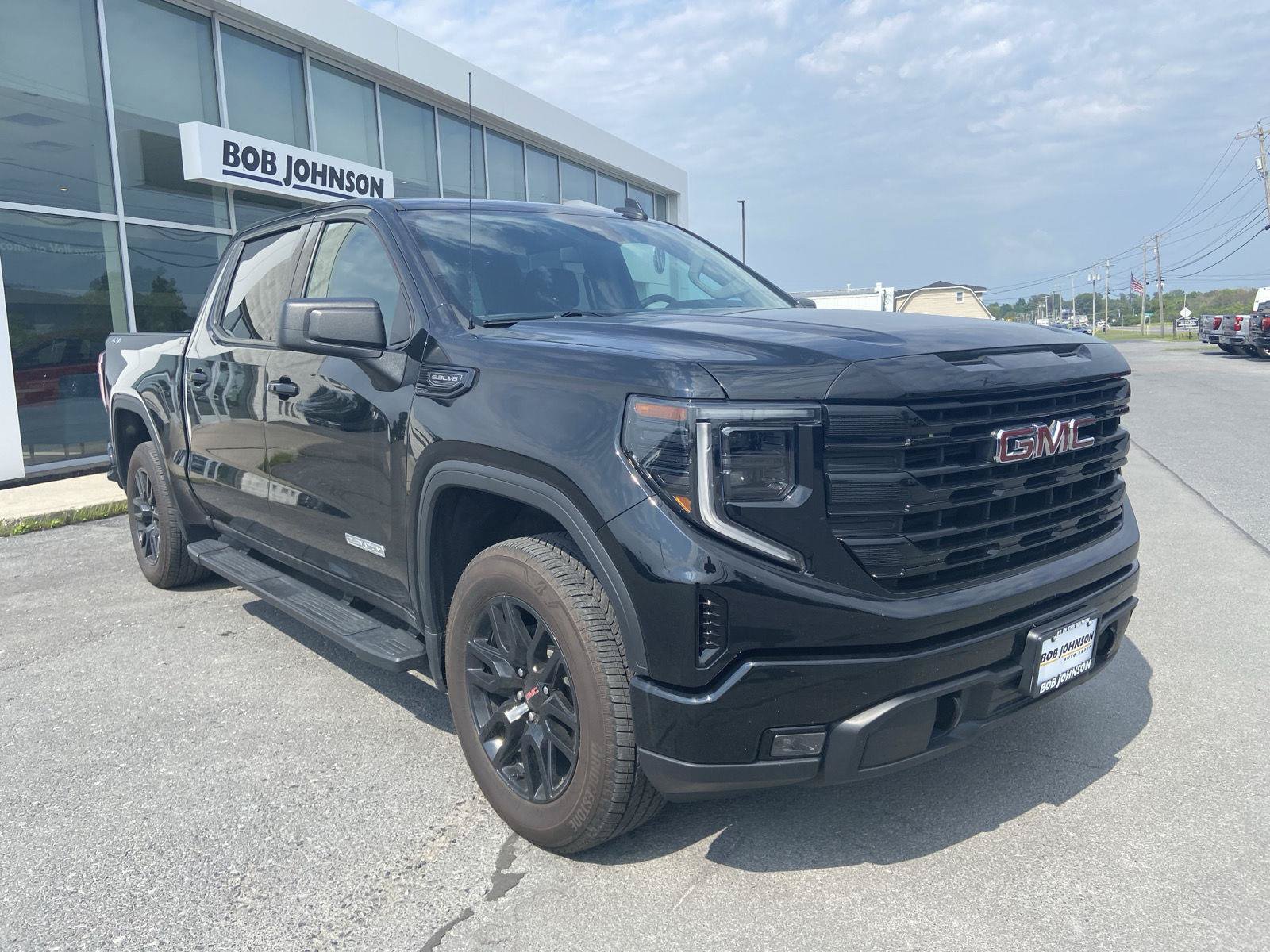Used 2025 GMC Sierra 1500 Elevation w/ LPO, Elevation Black Package