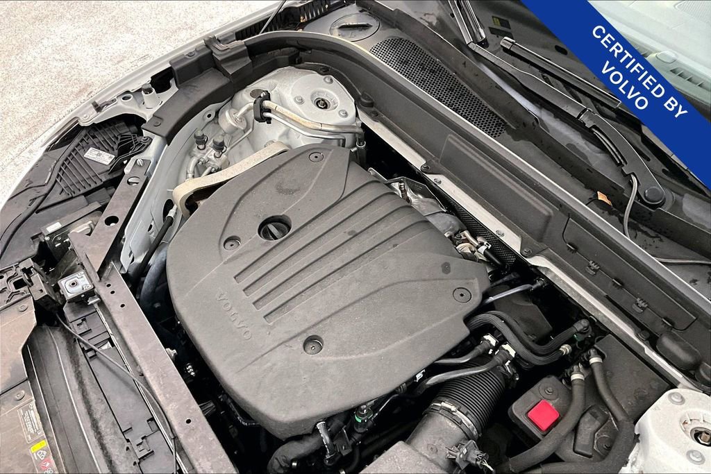 Used 2023 Volvo XC60 B5 Ultimate w/ Protection Package Premier image 42