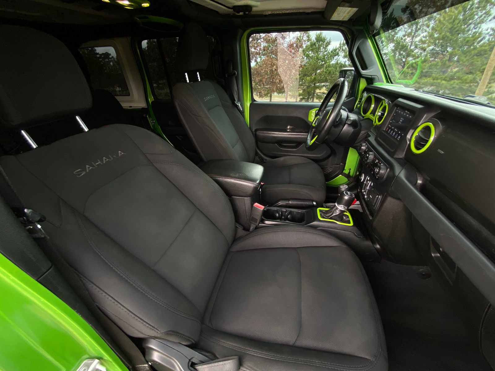 Used 2020 Jeep Wrangler Unlimited Sahara image 13