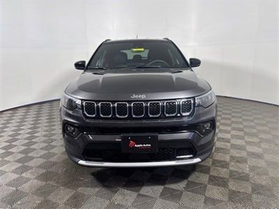 Used 2024 Jeep Compass Limited AWD/4WD image 2