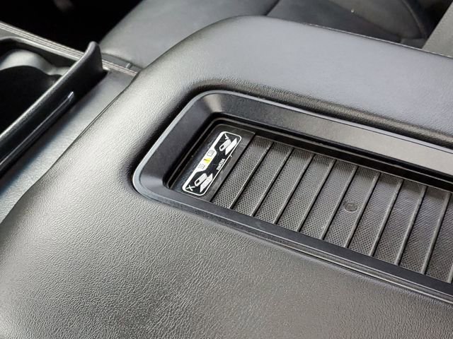 Used 2018 Chevrolet Suburban Premier image 25