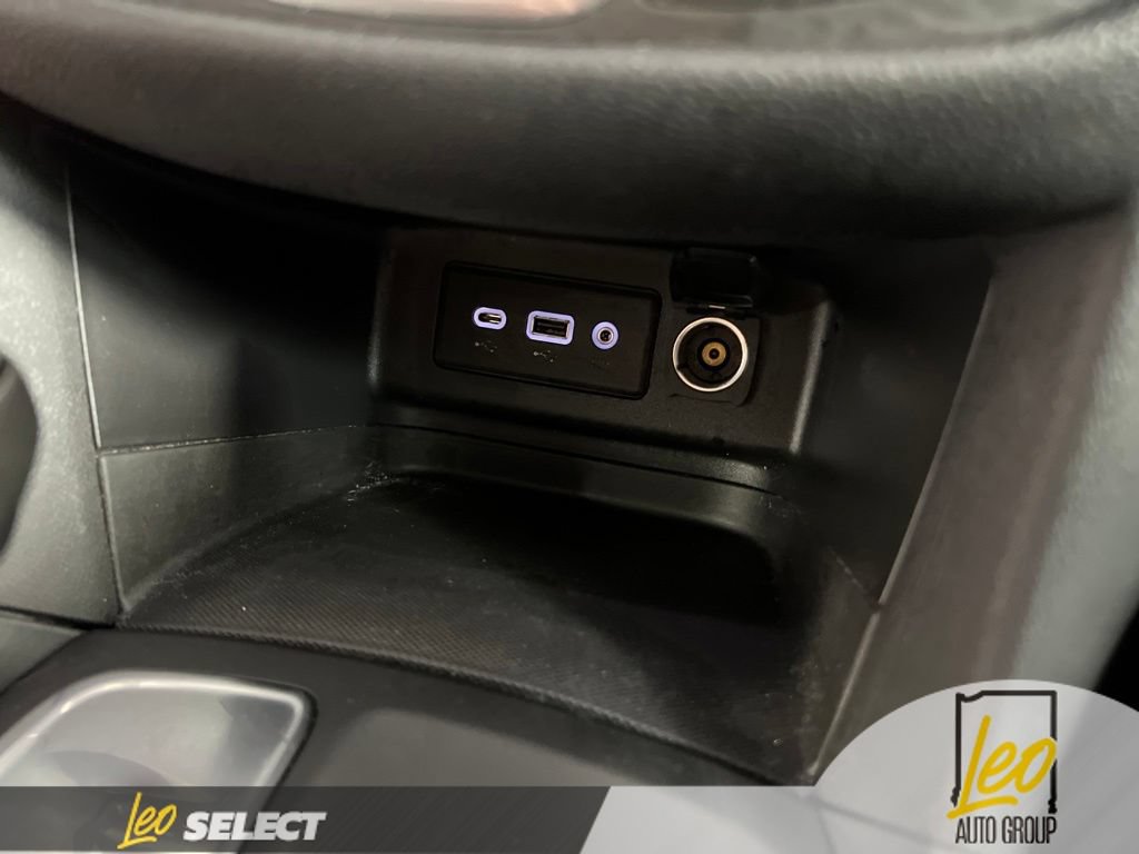 Used 2020 Chevrolet Equinox LT FWD image 28