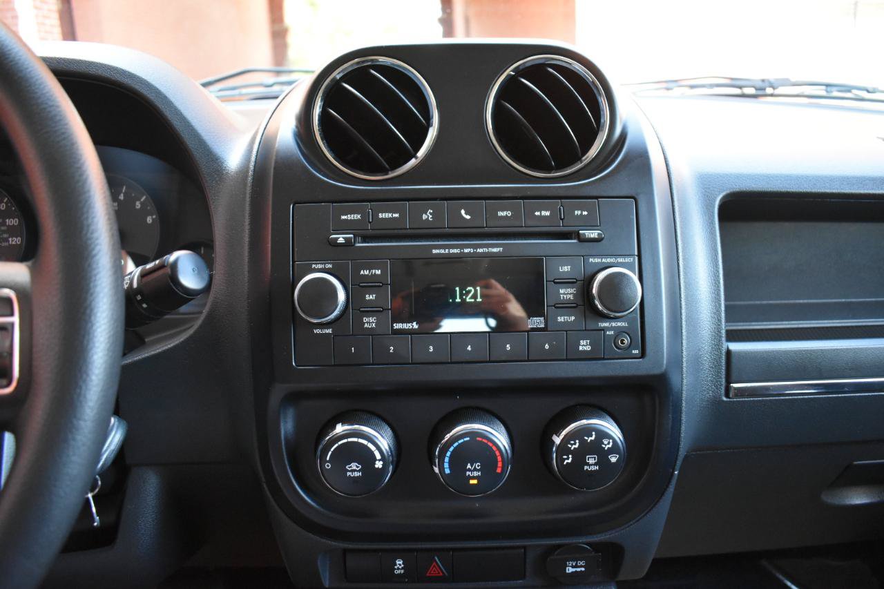 Used 2012 Jeep Compass Sport AWD/4WD image 24