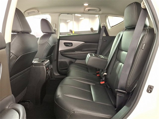 Used 2022 Nissan Murano SV w/ SV Midnight Edition Package image 13