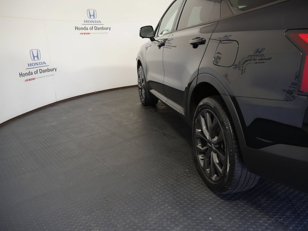 Used 2022 Kia Sorento SX Prestige w/ Rust Color Package AWD/4WD image 11