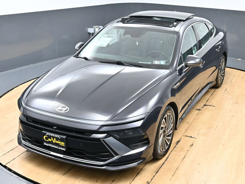 Used 2025 Hyundai Sonata Limited FWD image 47