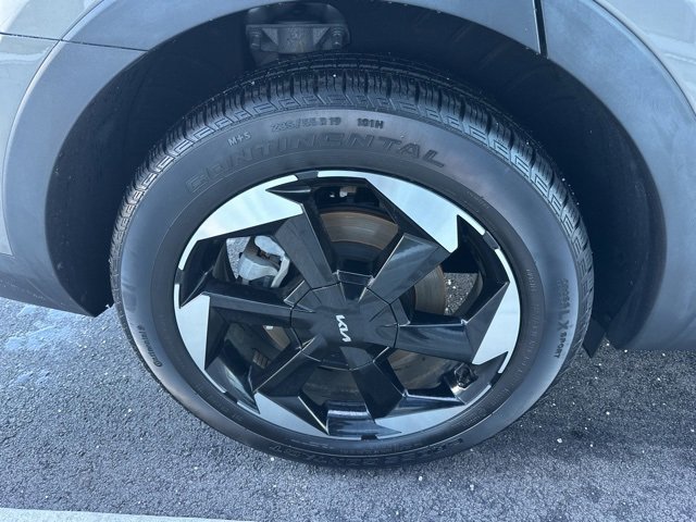 Used 2025 Kia Sorento EX w/ EX Panoramic Sunroof Package image 34