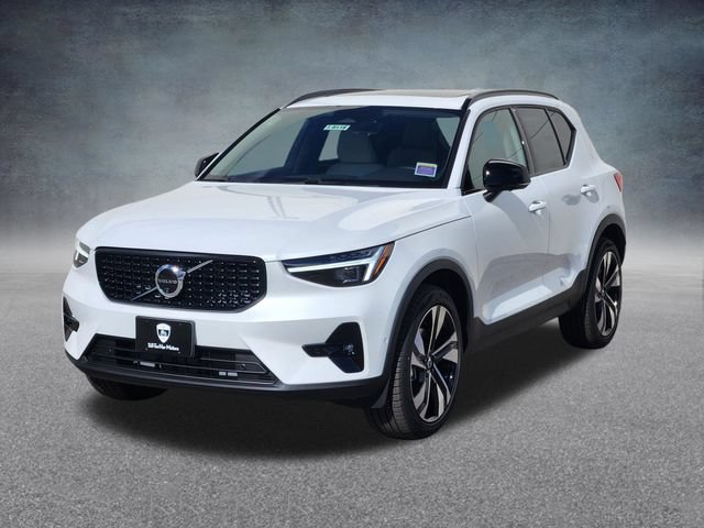 New 2026 Volvo XC40 B5 Ultra w/ Climate Package AWD/4WD image 3