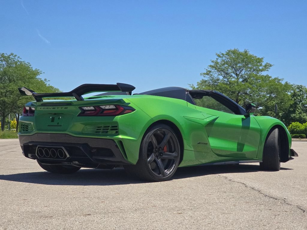 Used 2026 Chevrolet Corvette Z06 RWD image 15