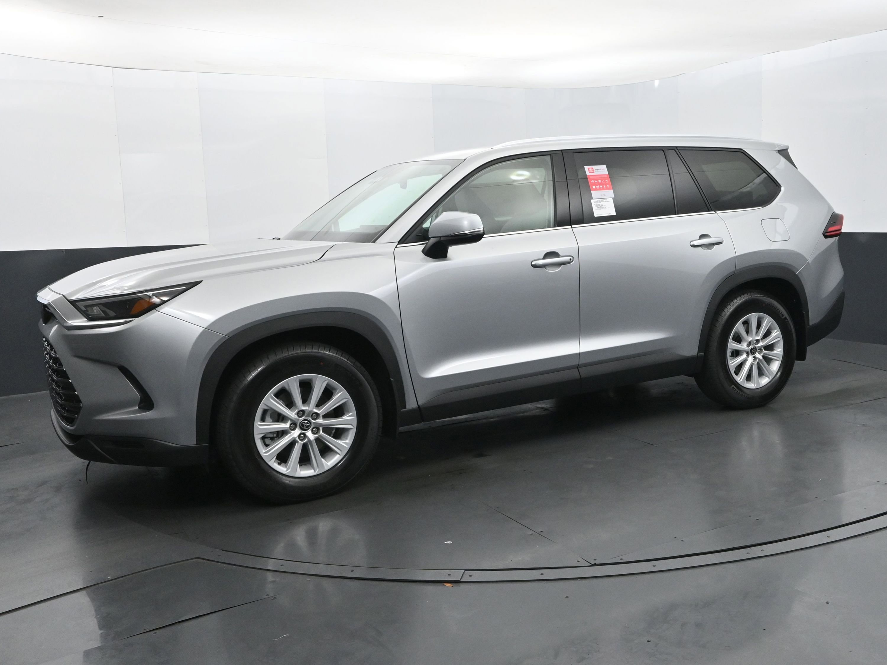 Used 2026 Toyota Grand Highlander XLE image 1