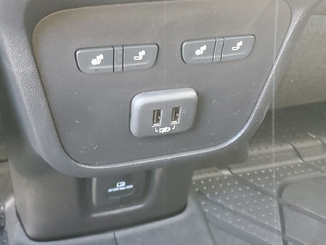 Certified 2024 Chevrolet Equinox Premier FWD image 11