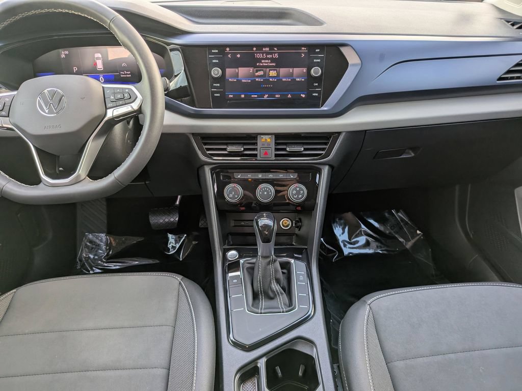 Certified 2023 Volkswagen Taos SE FWD image 14