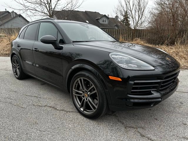 Used 2023 Porsche Cayenne S Platinum image 4