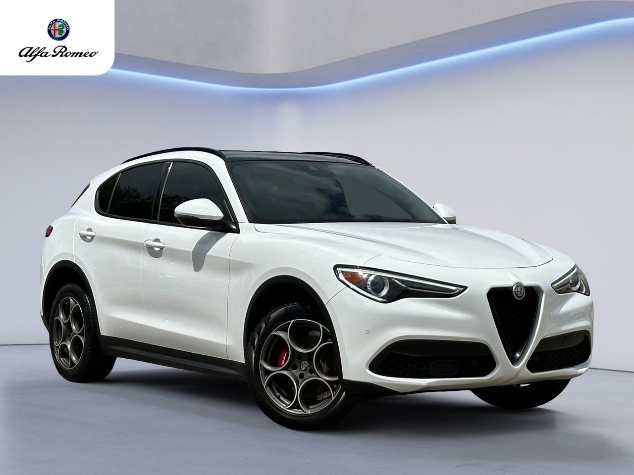Used 2023 Alfa Romeo Stelvio Sprint image 1