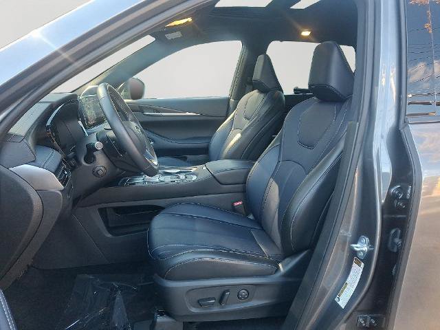Certified 2026 INFINITI QX60 Sport w/ Dark Cargo Package AWD/4WD image 14
