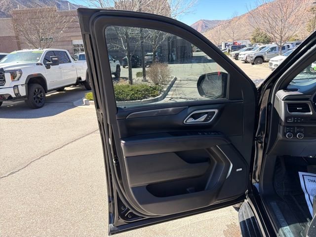 Used 2024 Chevrolet Suburban RST w/ Luxury Package AWD/4WD image 10
