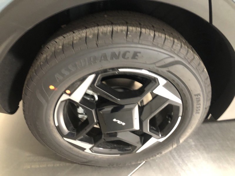 New 2026 Kia Sportage EX image 10