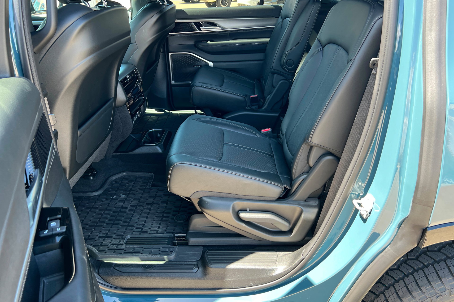New 2026 Jeep Grand Wagoneer 4WD image 21
