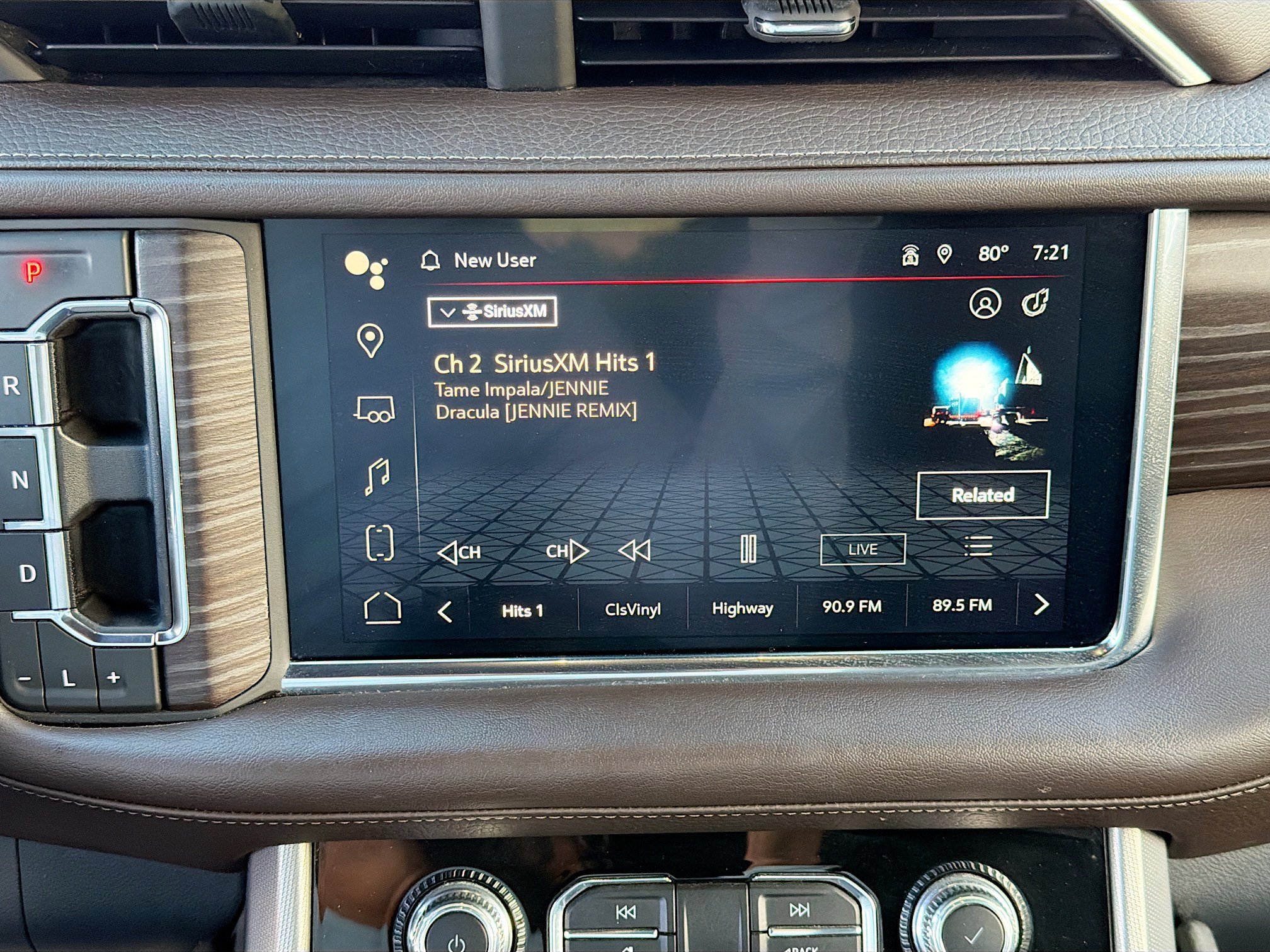 Used 2023 GMC Yukon Denali AWD/4WD image 32