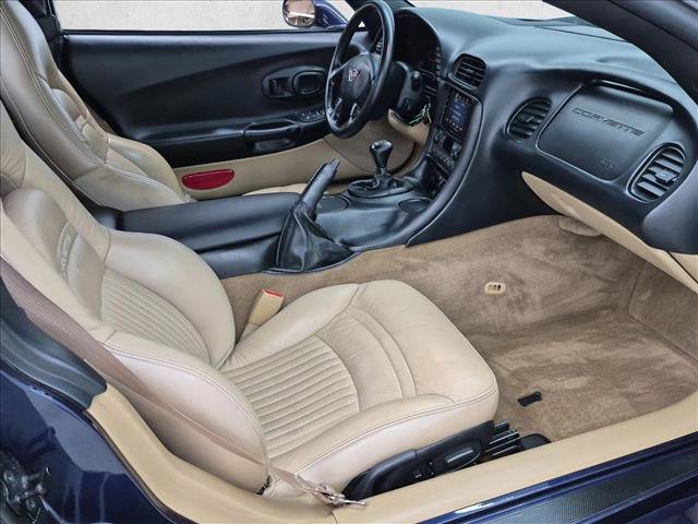 Used 2001 Chevrolet Corvette Convertible w/ Preferred Equipment Group2 RWD image 17