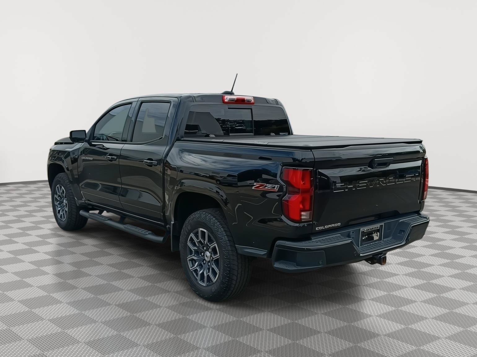 Used 2024 Chevrolet Colorado Z71 w/ Z71 Convenience Package 2 AWD/4WD image 12