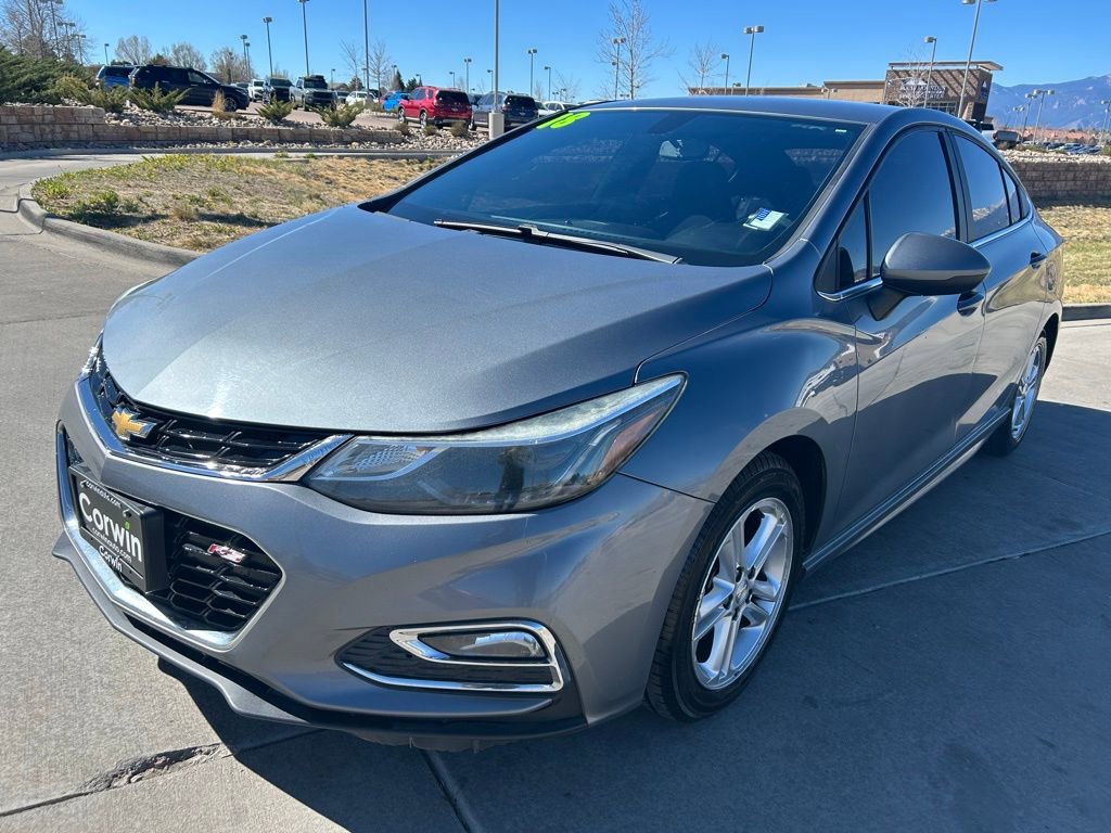 Used 2018 Chevrolet Cruze LT w/ Convenience Package image 3