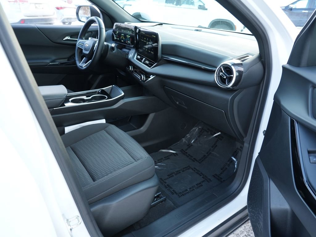 Used 2025 Chevrolet Equinox LT image 28