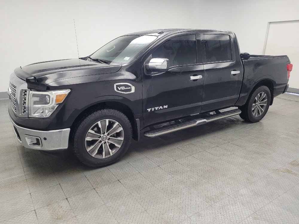 Used 2017 Nissan Titan SL image 2