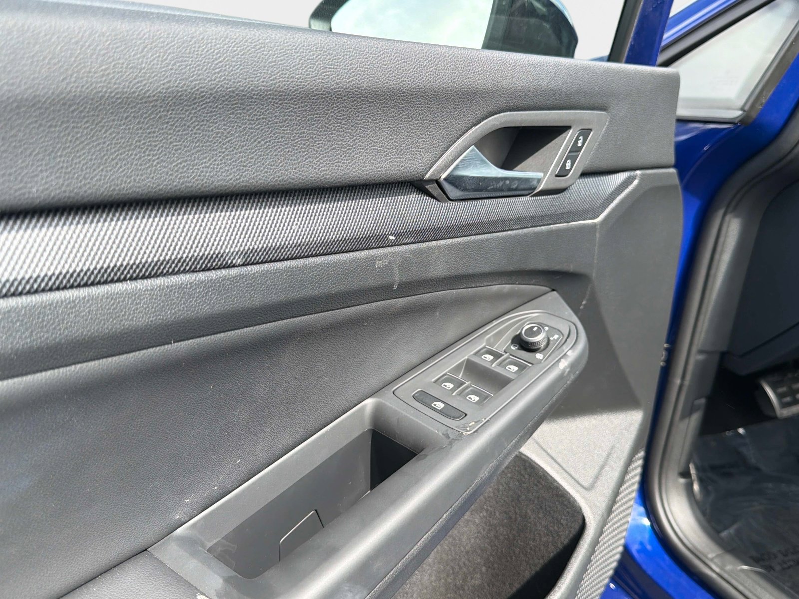 Used 2025 Volkswagen Golf image 39