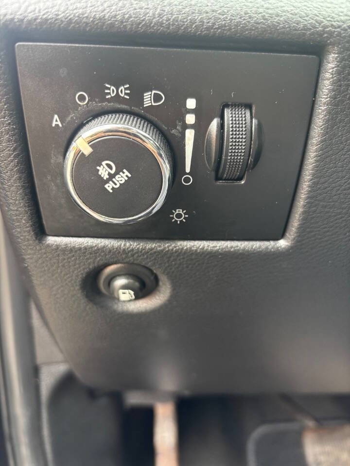 Used 2012 Jeep Grand Cherokee Laredo image 23