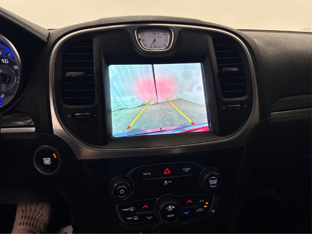 Used 2018 Chrysler 300 Touring w/ Driver Convenience Group RWD image 40