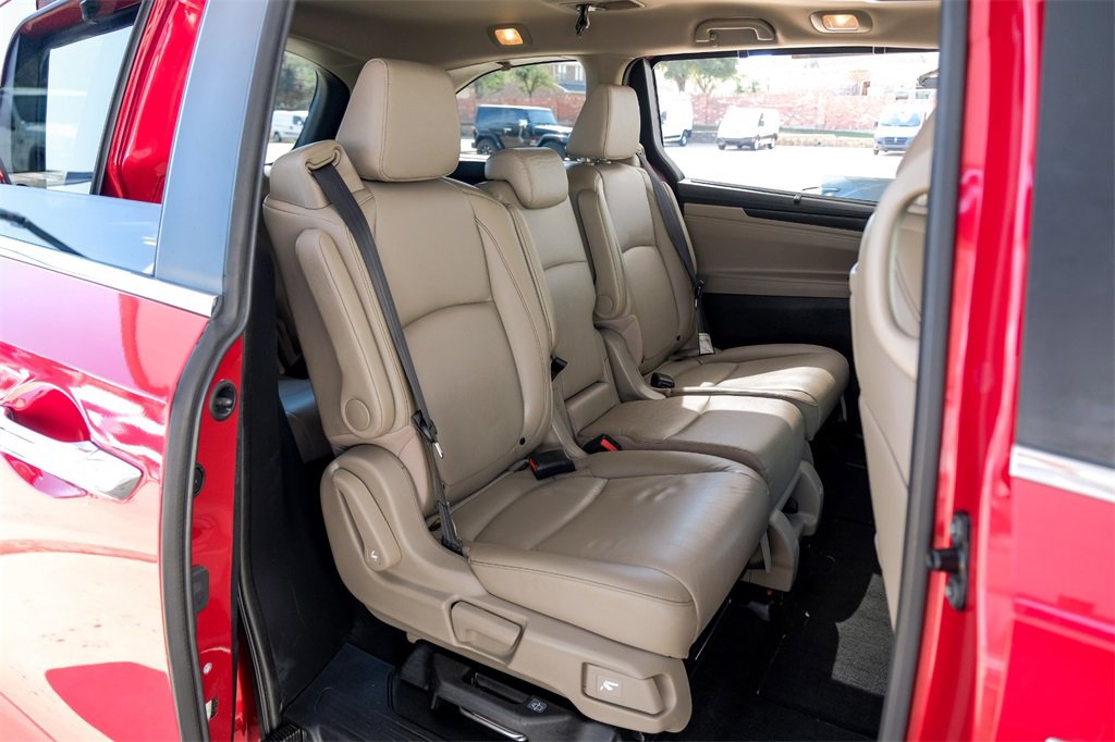 Used 2023 Honda Odyssey Touring image 37