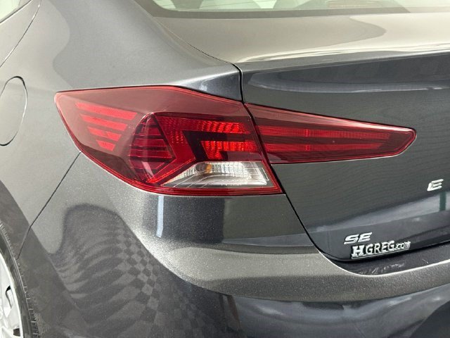 Used 2020 Hyundai Elantra SE FWD image 34