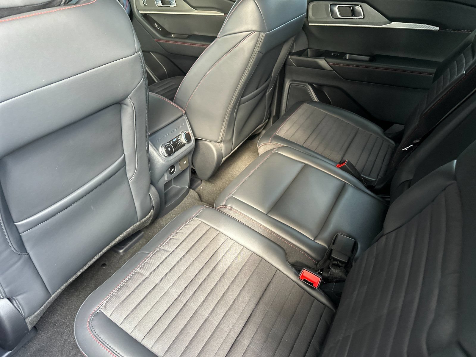 New 2026 Ford Explorer ST-Line AWD/4WD image 11