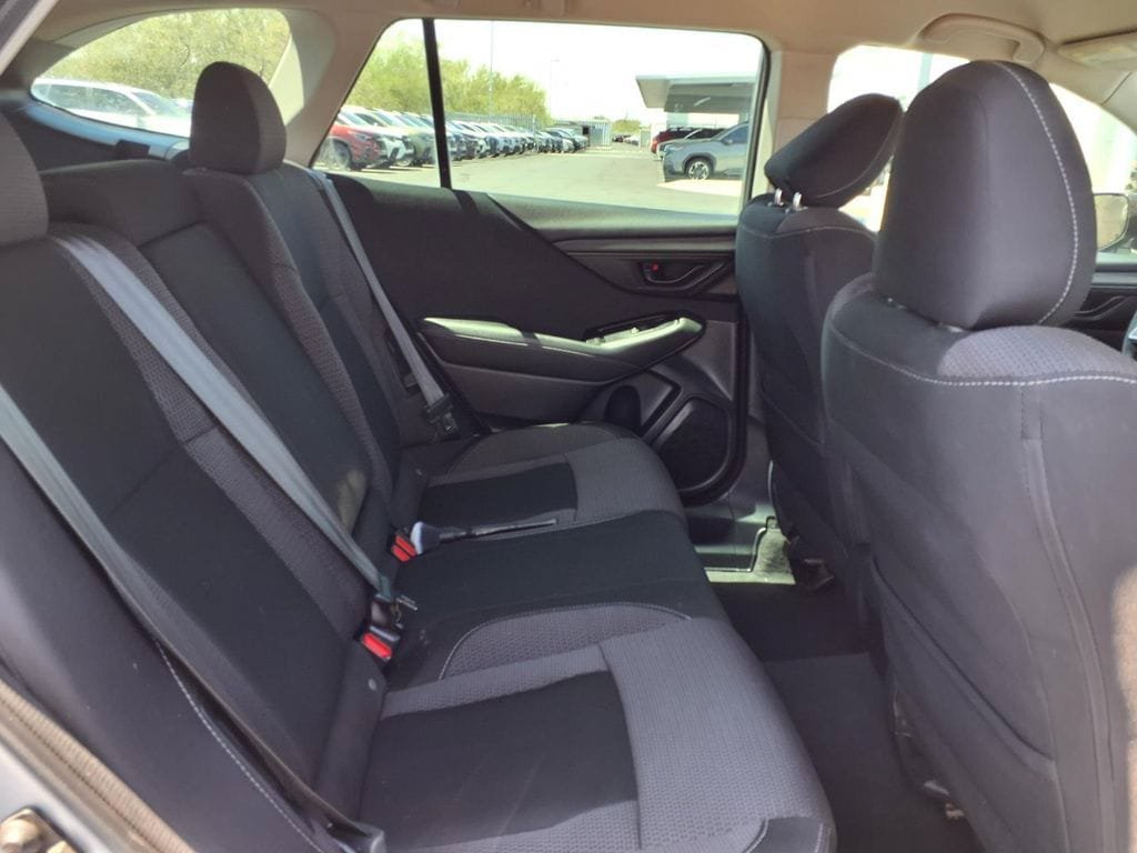 Used 2021 Subaru Outback AWD/4WD image 21