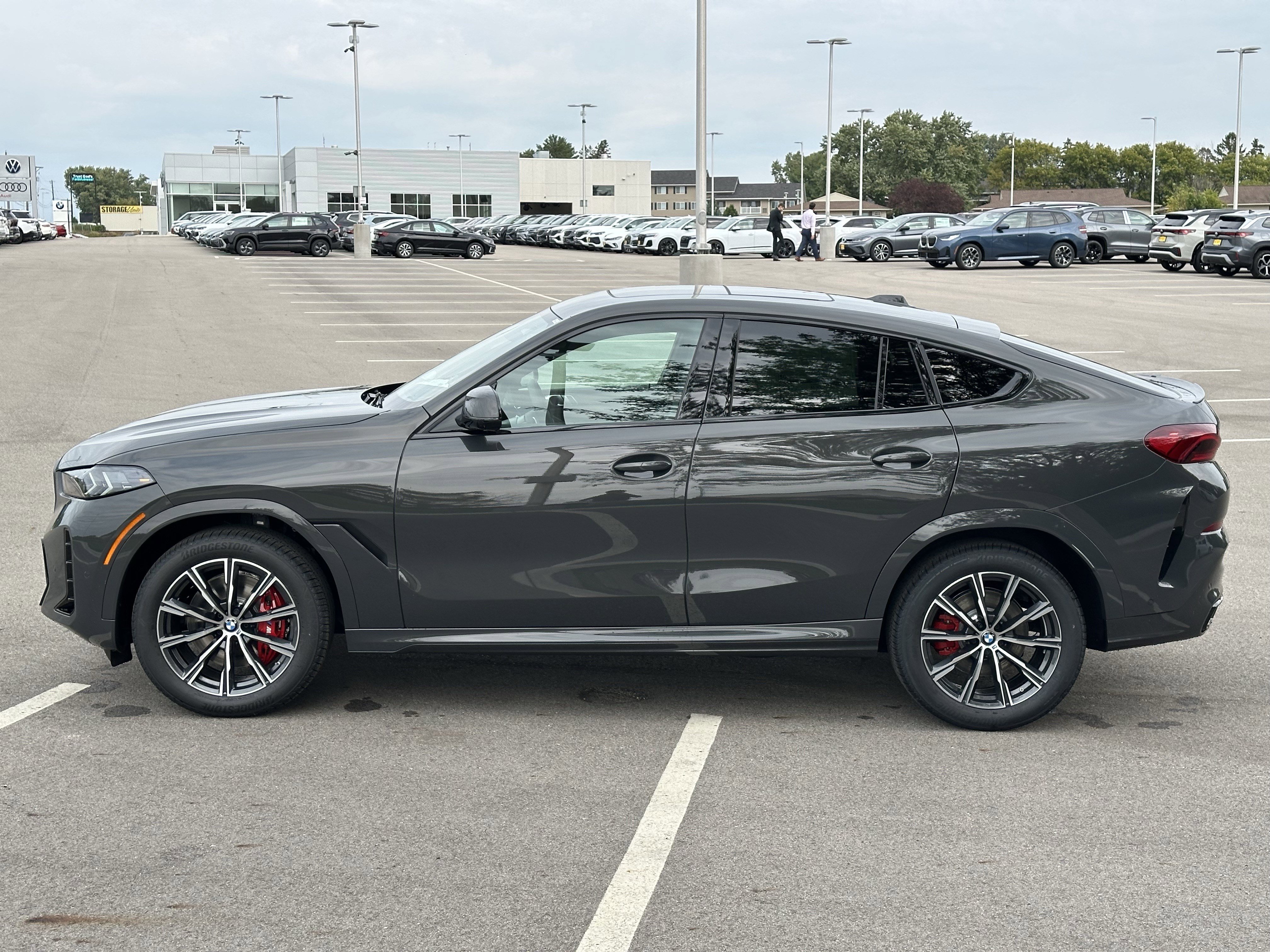 New 2026 BMW X6 xDrive40i image 4