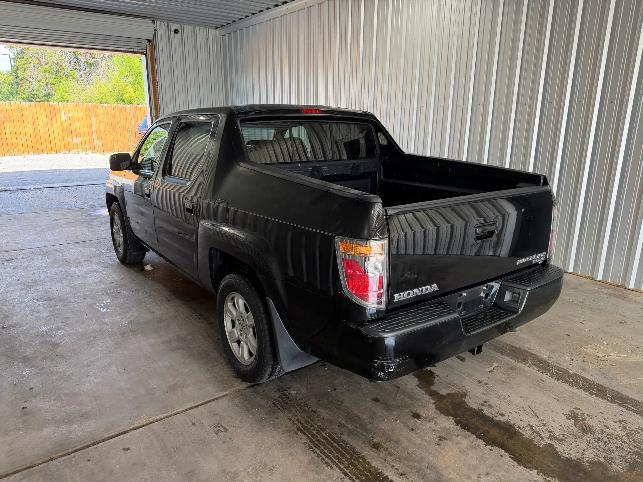 Used 2007 Honda Ridgeline RTS image 2