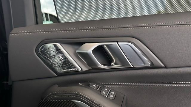 Used 2026 BMW X7 M60i image 40