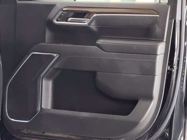 Used 2023 Chevrolet Silverado 1500 LT AWD/4WD image 24