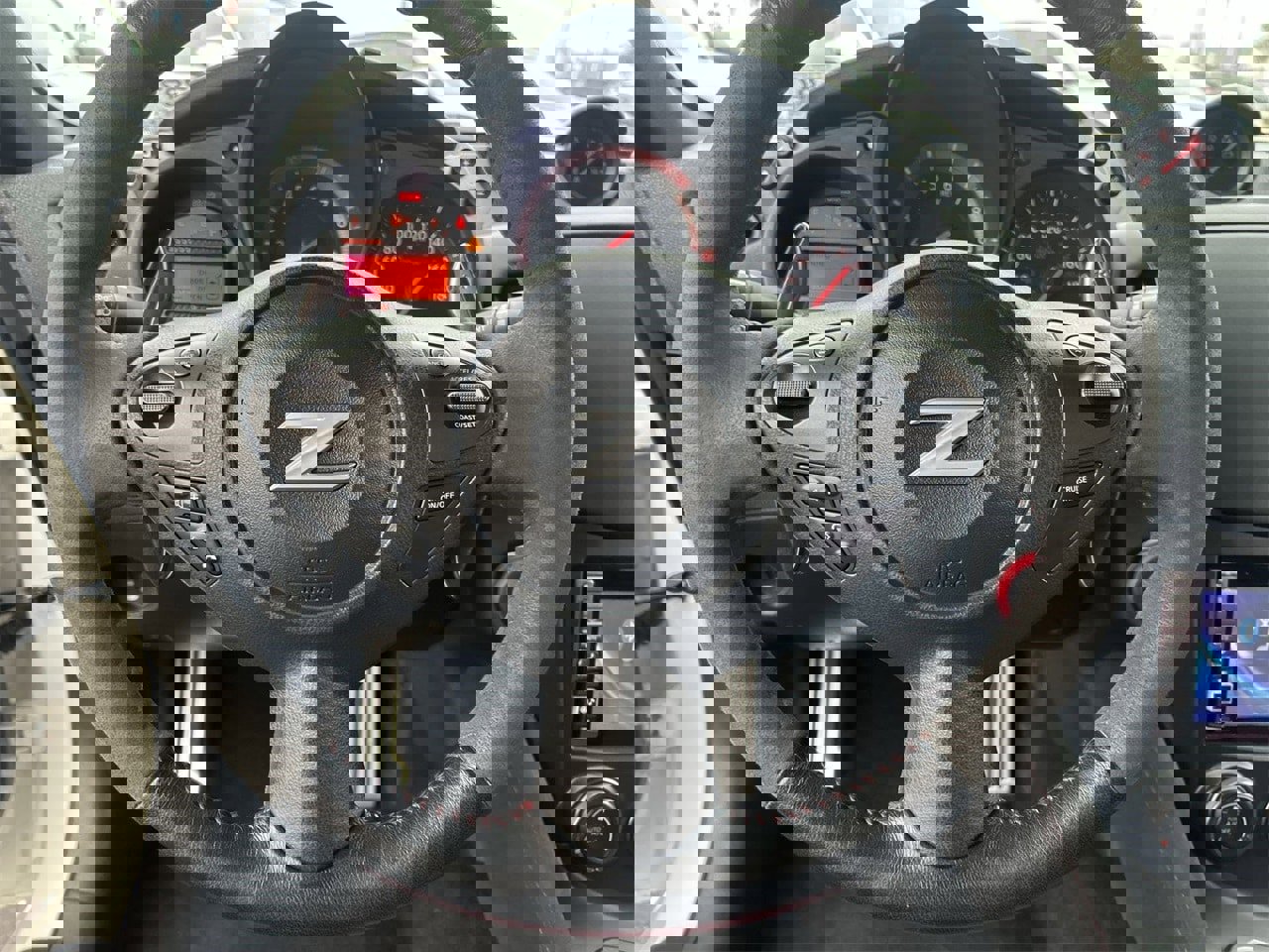 Used 2017 Nissan 370Z NISMO image 19