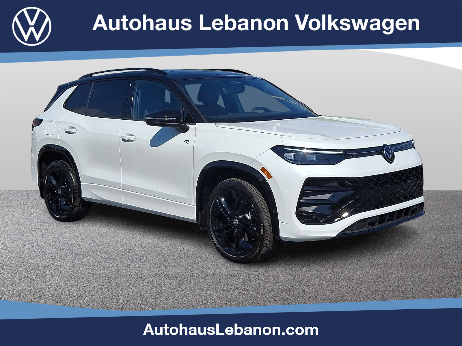 Used 2025 Volkswagen Tiguan SE R-Line AWD/4WD image 1