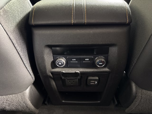 Used 2019 Chevrolet Traverse LT w/ LT Premium Package AWD/4WD image 27