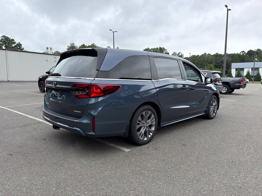 Certified 2025 Honda Odyssey Touring image 5