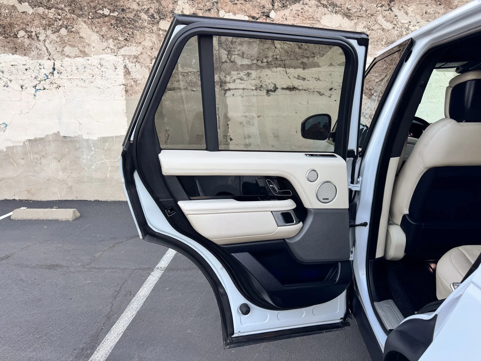 Used 2019 Land Rover Range Rover Supercharged image 21